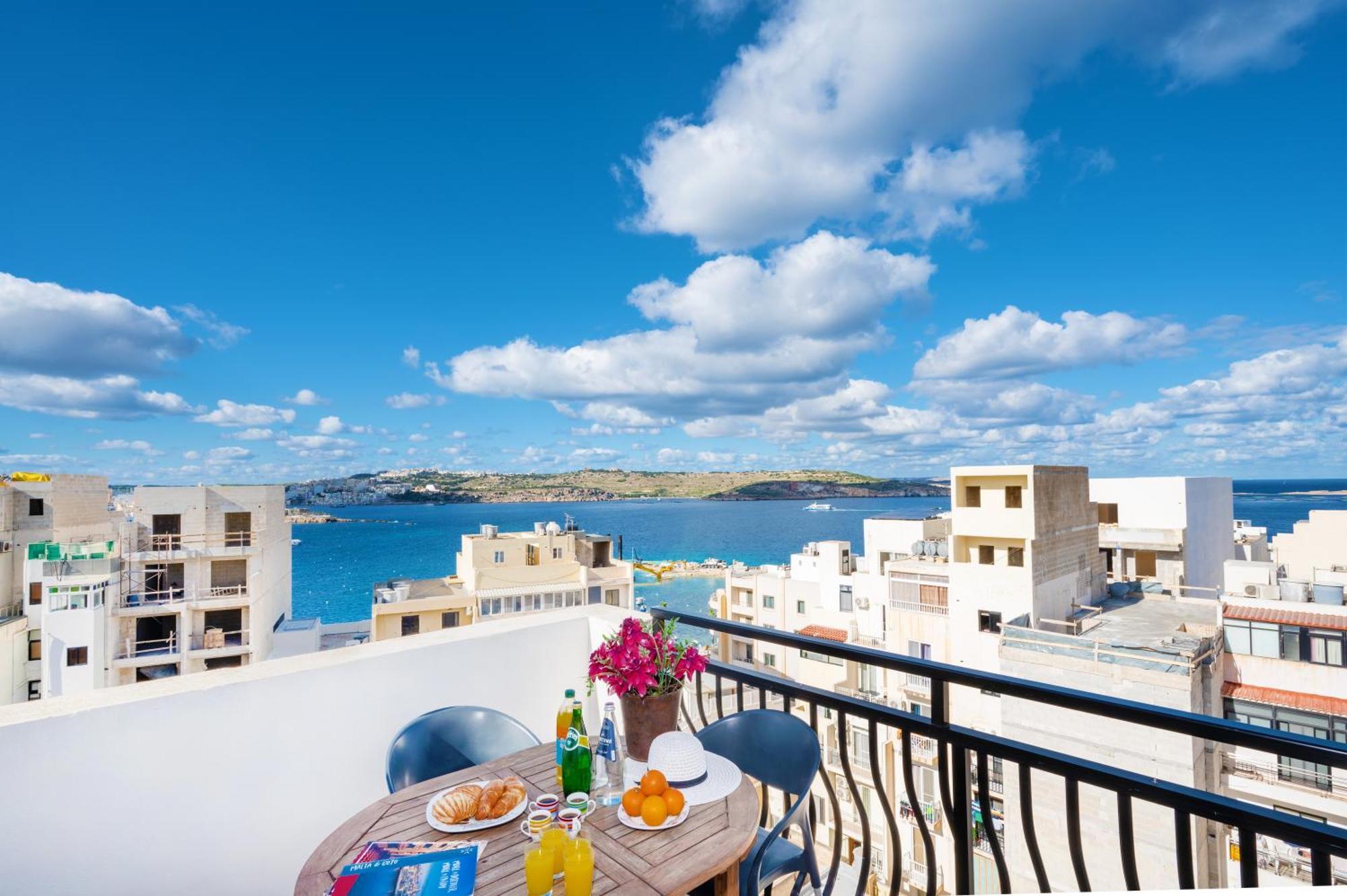 סיינט פול ביי Seashells 2 Bedroom Apartment With Sunny Terrace With Stunning Sea Views - By Getawaysmalta מראה חיצוני תמונה